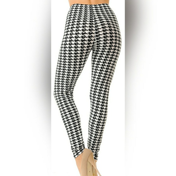 Buttery Soft Houndstooth Leggings - Picture 4 of 8